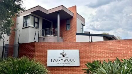 3 Bedroom Townhouse in Menlo Park