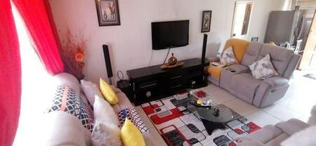 2 Bedroom Flat in Sunnyside