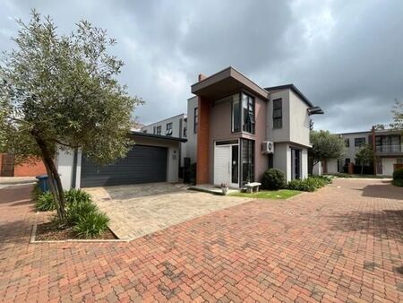 3 Bedroom Cluster in Menlo Park