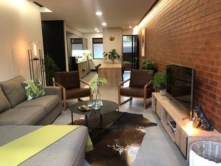 2 Bedroom Apartment in Menlo Park