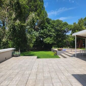 2 Bedroom Flat in Groenkloof