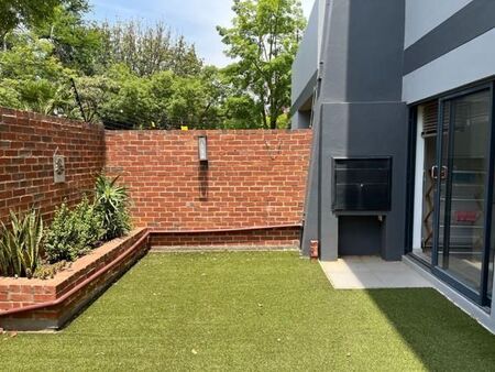 2 Bedroom Apartment in Menlo Park