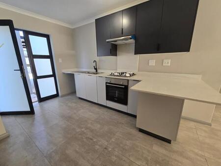 2 Bedroom Apartment in Menlo Park