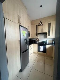 1.5 Bedroom Apartment in Sunnyside