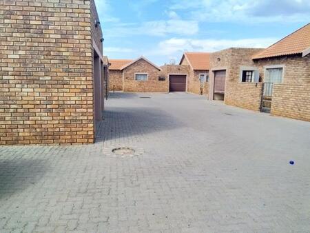 2 Bedroom Simplex in Pretoria North
