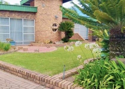 4 Bedroom House in Dorandia