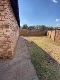 2 Bedroom Townhouse in Pretoria North