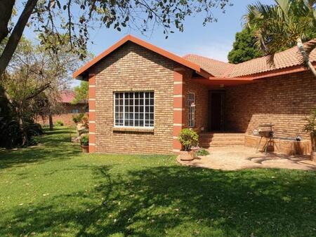 3 Bedroom House in Ninapark