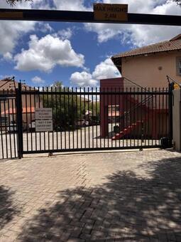 2 Bedroom Apartment in Sinoville