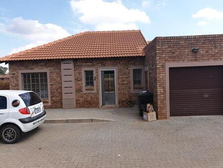 2 Bedroom Townhouse in Theresapark