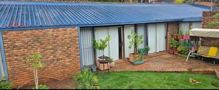 3 Bedroom House in Magalieskruin