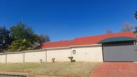 4 Bedroom House in Karenpark
