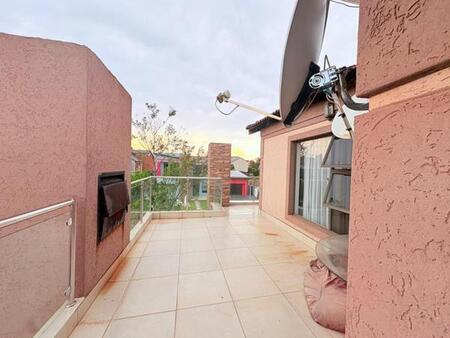 5 Bedroom House in The Orchards