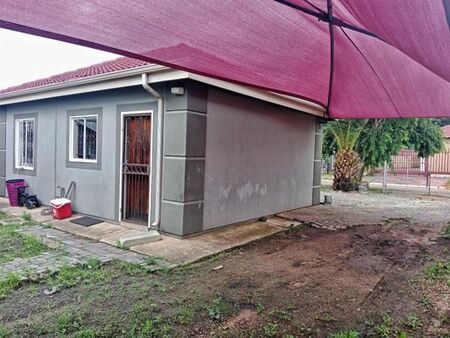 2 Bedroom House in Rosslyn