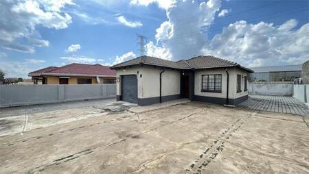 3 Bedroom House in The Orchards