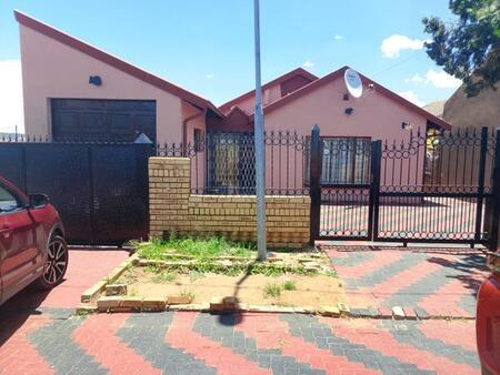 3 Bedroom House in Mabopane