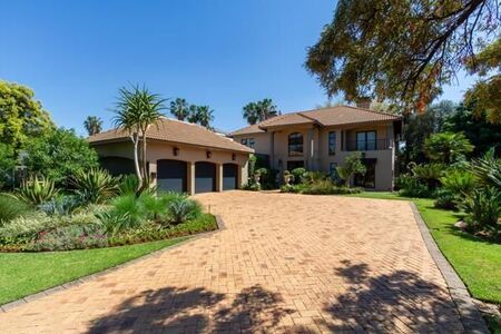 3 Bedroom House in Silver Lakes Golf Estate