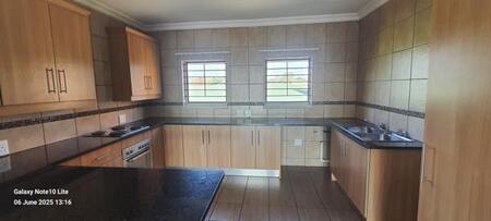 2 Bedroom Townhouse in Willow Acres