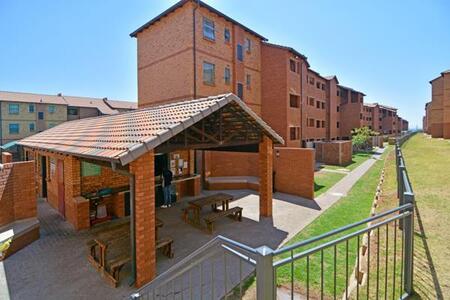2 Bedroom Apartment in Pretoria West