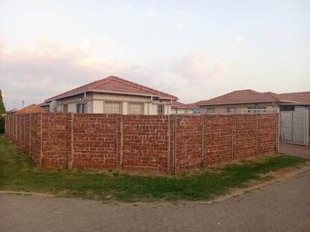 3 Bedroom House in Andeon Ah