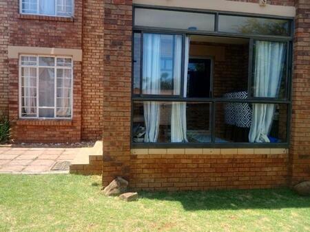 2 Bedroom Townhouse in Mooikloof Ridge
