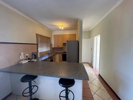 2 Bedroom Townhouse in Mooikloof Ridge