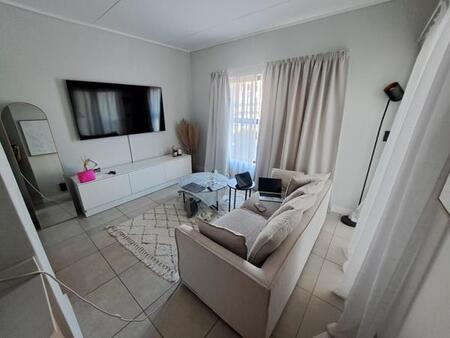 1 Bedroom Apartment in Mooikloof Equestrian Estate