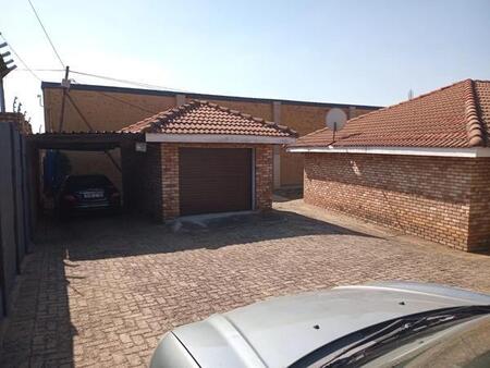 3 Bedroom House in Silverton