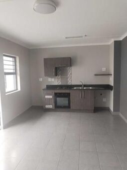 2 Bedroom Apartment in Willow Park Manor