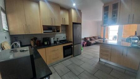 2 Bedroom Townhouse in La Montagne