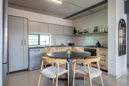 3 Bedroom Apartment in Weavind Park