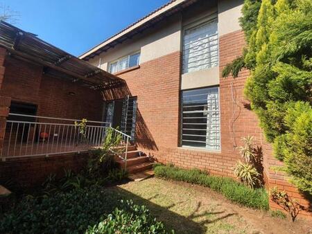 3 Bedroom Townhouse in Die Wilgers