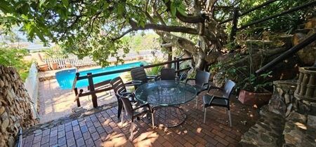 1 Bedroom Apartment in Weavind Park