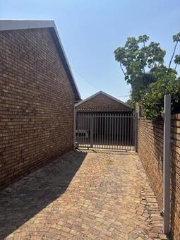 3 Bedroom Duet in Faerie Glen