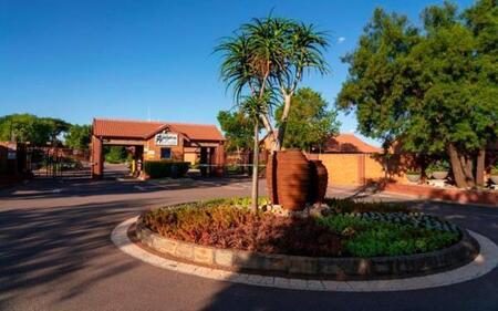 1 Bedroom House in Willow Park Manor