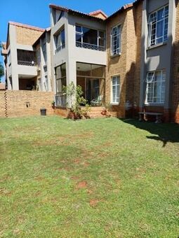 2 Bedroom Townhouse in Boardwalk Villas