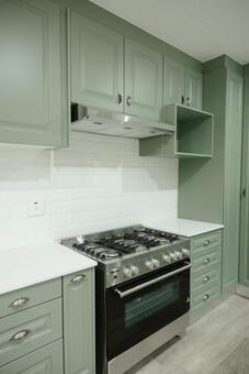 4 Bedroom House in Lynnwood Glen