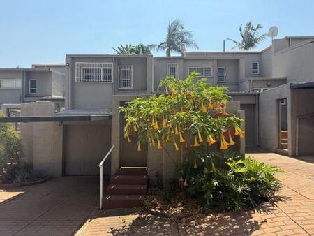 2 Bedroom Townhouse in Waterkloof Glen