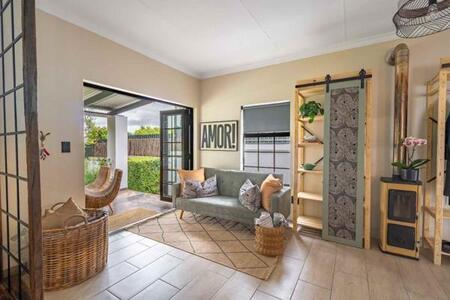 1 Bedroom Apartment in Waterkloof