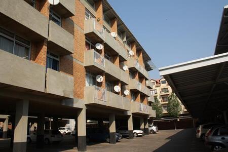 Bachelor apartment in Hatfield