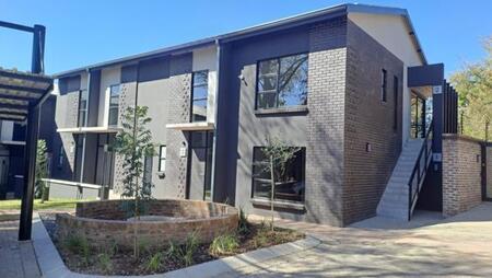 1 Bedroom Townhouse in Alphen Park