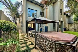 3 Bedroom Townhouse in Menlo Park