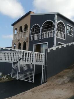 3.5 Bedroom House in Montford