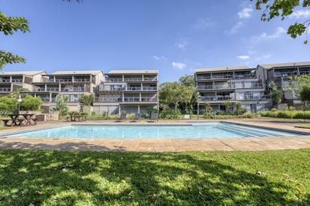 4 Bedroom Flat in Simbithi Estate