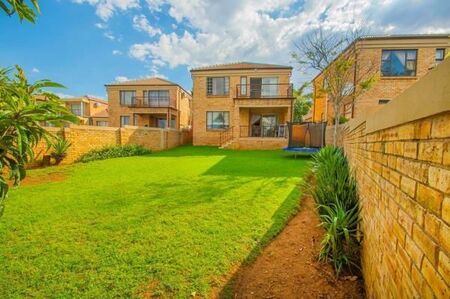3 Bedroom Townhouse in Amorosa