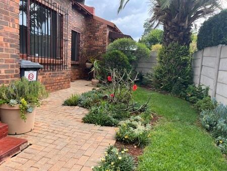 3 Bedroom Apartment in Weltevreden Park