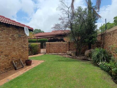 2 Bedroom House in Wilgeheuwel