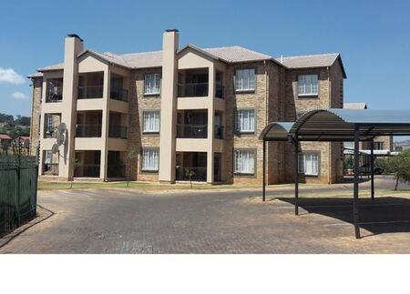3 Bedroom Apartment in Wilgeheuwel