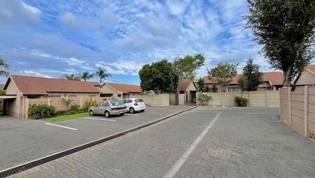 2 Bedroom Townhouse in Allens Nek