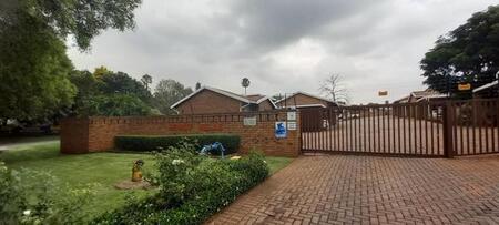 3 Bedroom Townhouse in Roodekrans